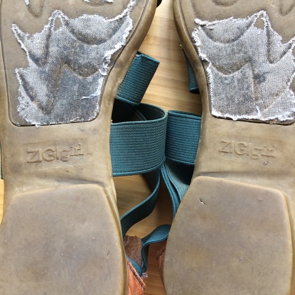 🟣 2/$10 ZIGI Girl Elastic Strap Sandals - Green - Picture 5 of 9